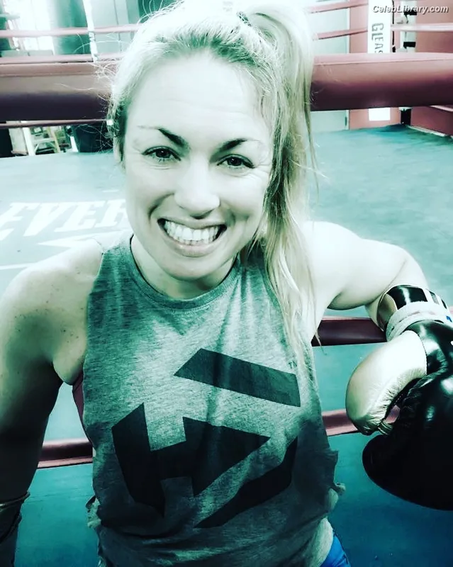 Heather Hardy photo 17 of 421