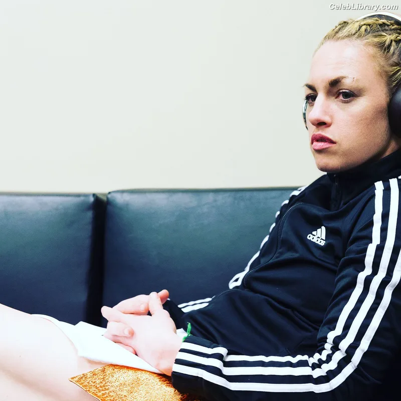 Heather Hardy photo 18 of 421
