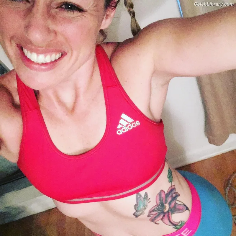 Heather Hardy photo 21 of 421