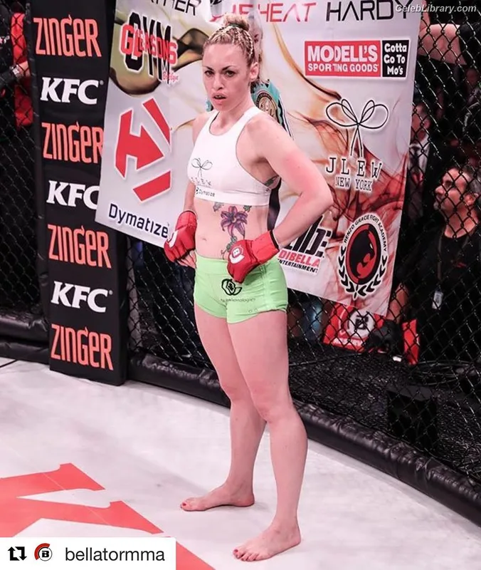 Heather Hardy photo 6 of 421