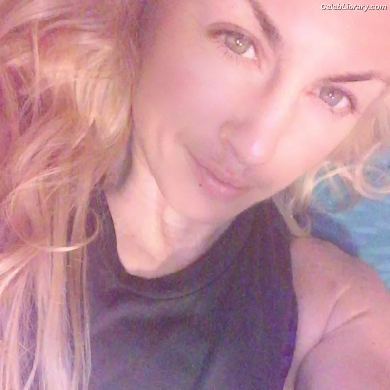 Heather Hardy photo 8 of 421