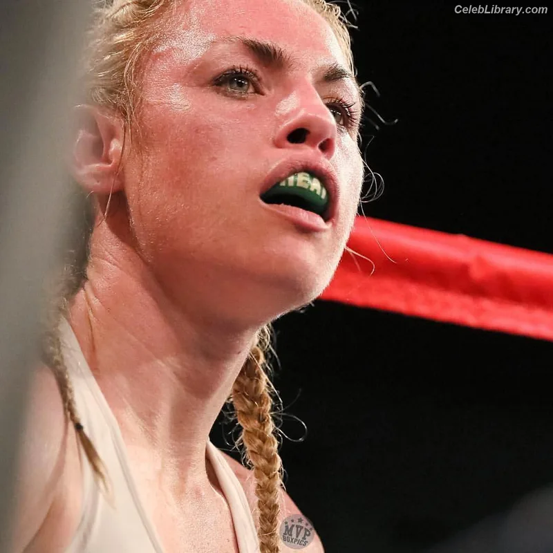 Heather Hardy photo 14 of 421