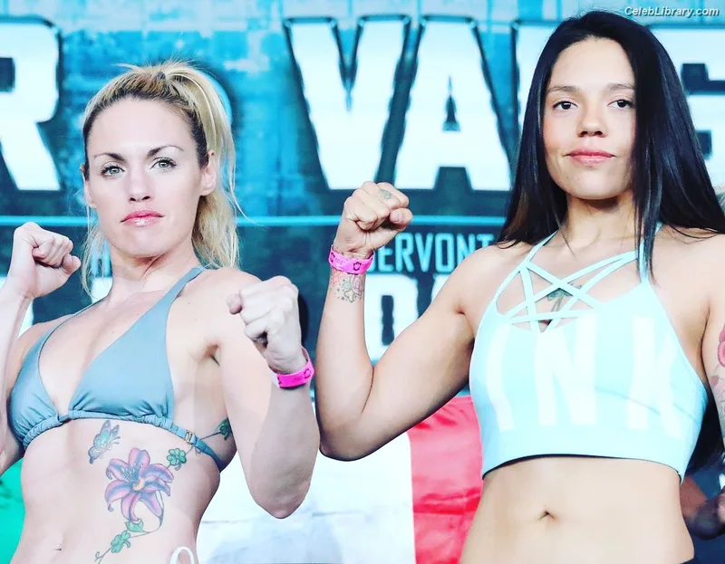 Heather Hardy photo 17 of 421