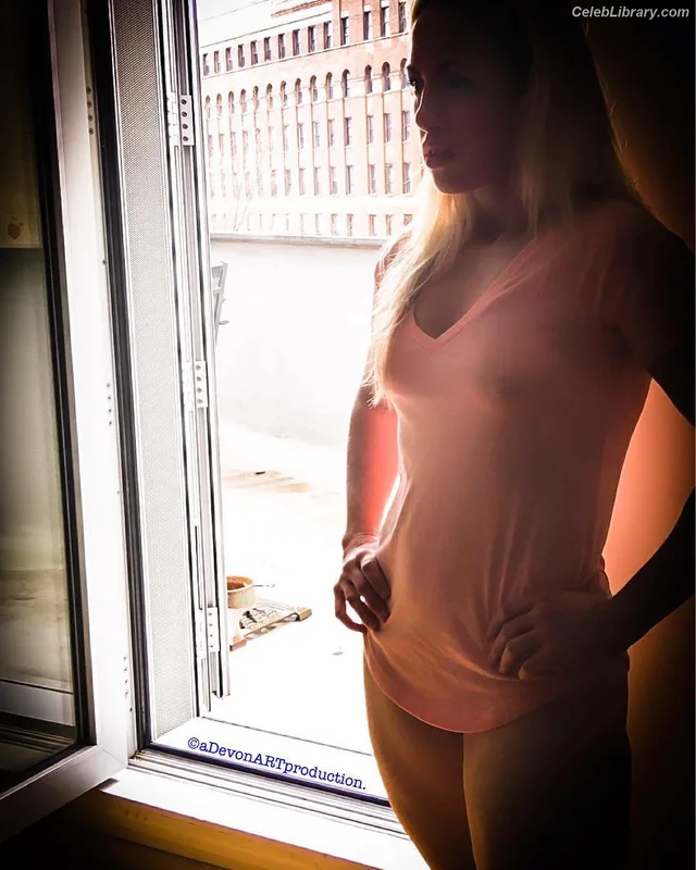 Heather Hardy photo 1 of 421