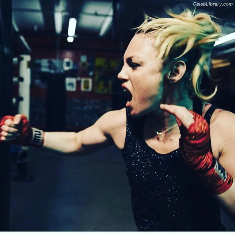 Heather Hardy photo 22 of 421
