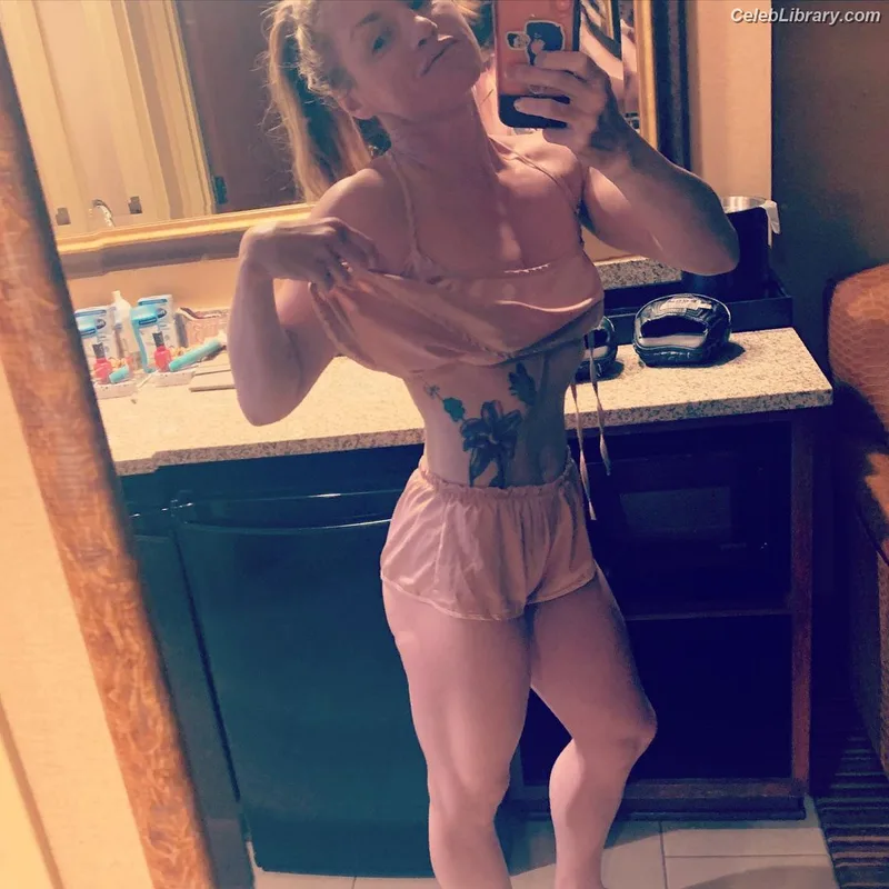 Heather Hardy photo 23 of 421
