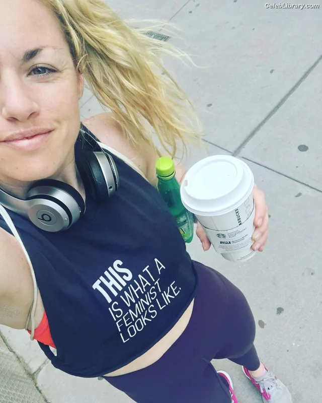 Heather Hardy photo 1 of 421