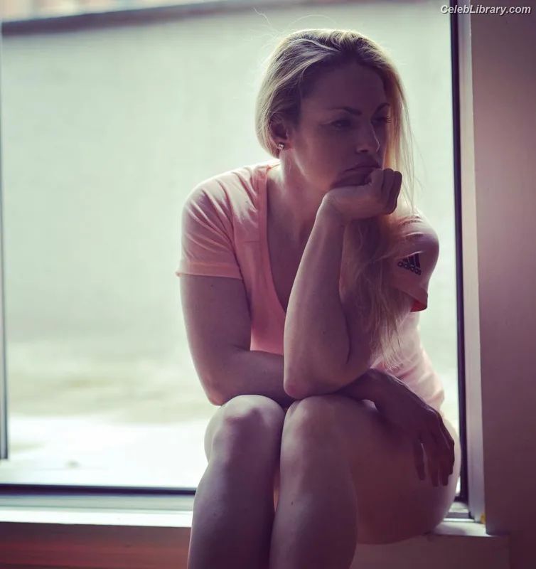 Heather Hardy photo 6 of 421