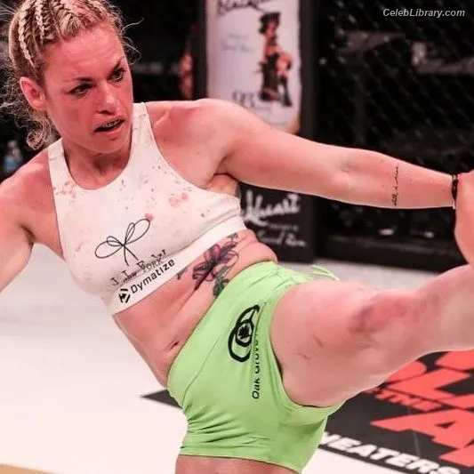 Heather Hardy photo 17 of 421