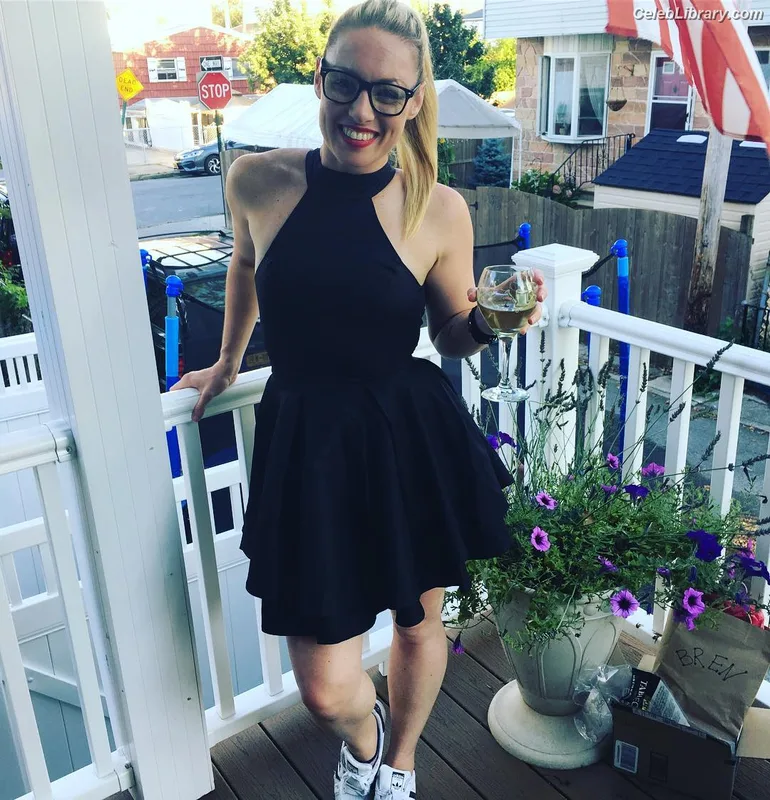 Heather Hardy photo 11 of 421