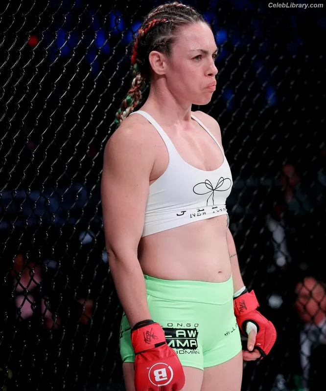 Heather Hardy photo 23 of 421