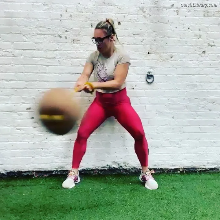 Heather Hardy photo 5 of 421
