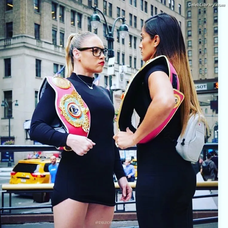 Heather Hardy photo 10 of 421