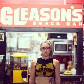 Heather Hardy photo 17 of 421
