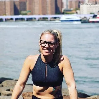 Heather Hardy photo 20 of 421