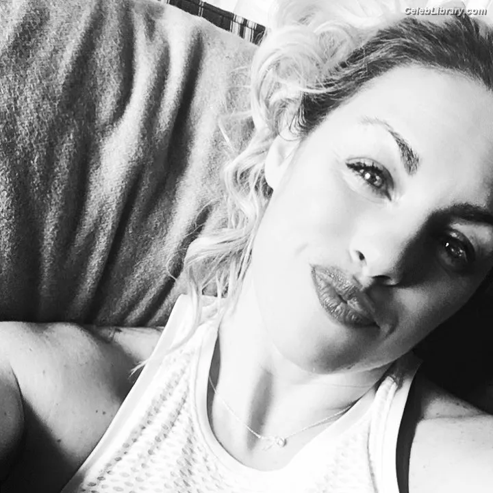 Heather Hardy photo 15 of 421
