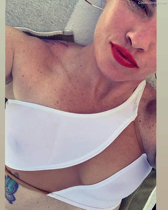 Heather Hardy photo 5 of 421