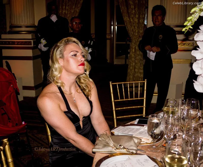 Heather Hardy photo 15 of 421