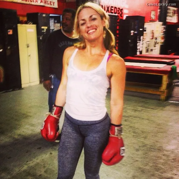 Heather Hardy photo 7 of 421