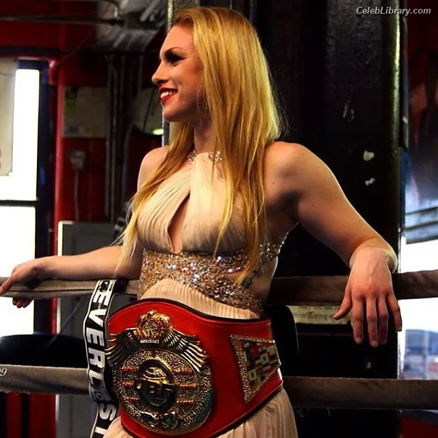 Heather Hardy photo 14 of 421