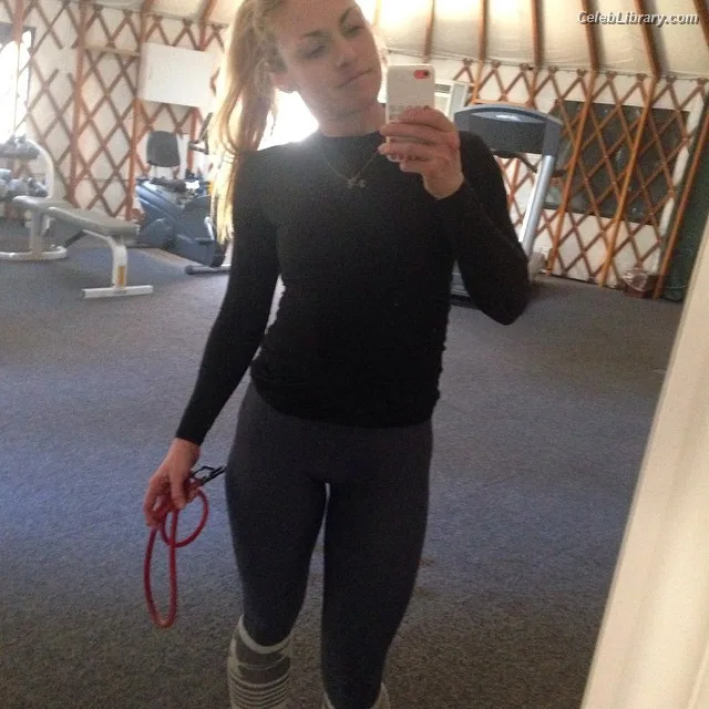 Heather Hardy photo 5 of 421