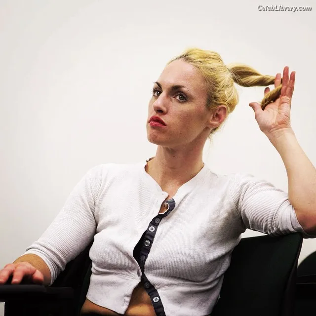 Heather Hardy photo 9 of 421