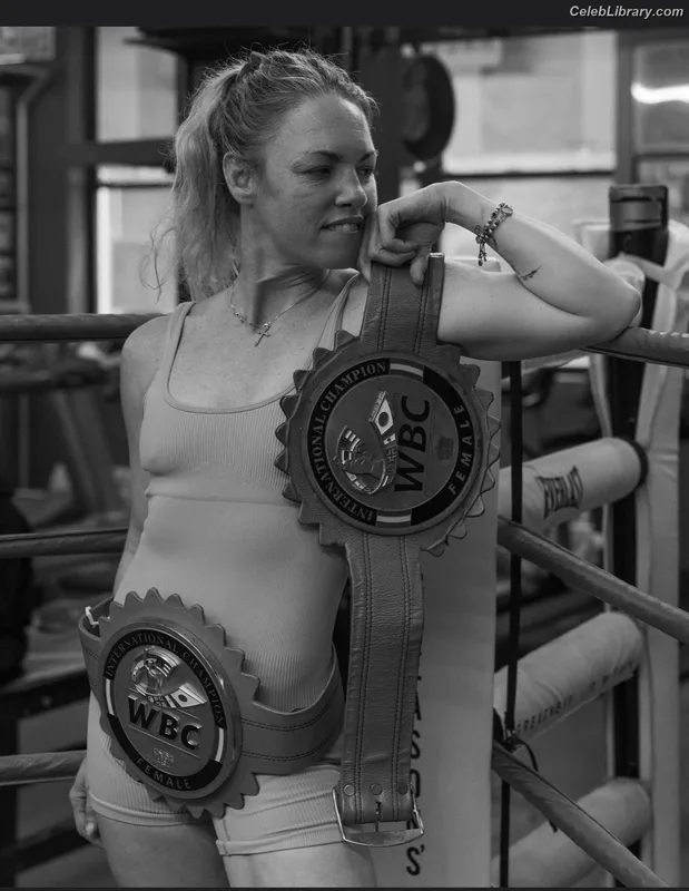 Heather Hardy photo 5 of 421