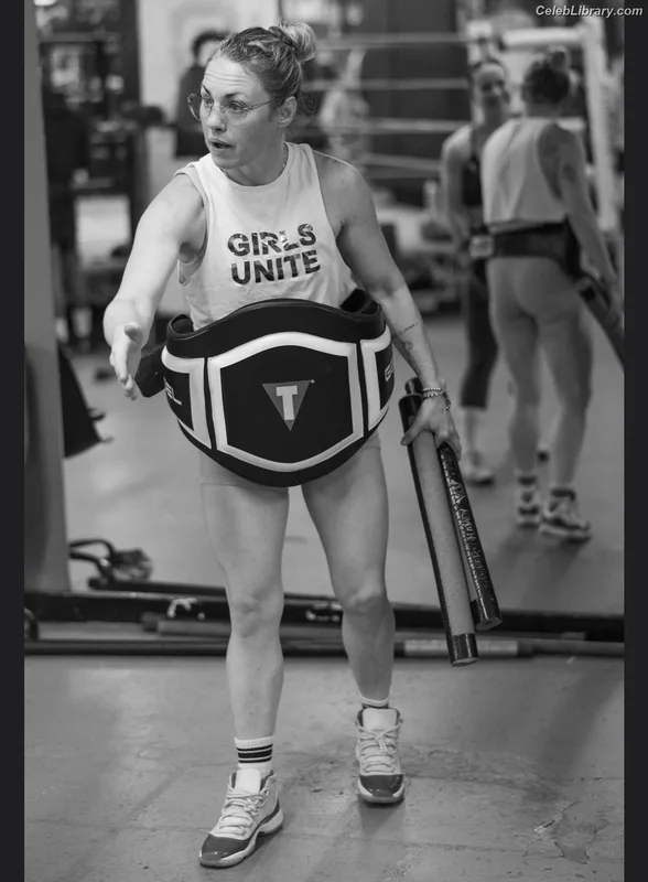 Heather Hardy photo 7 of 421