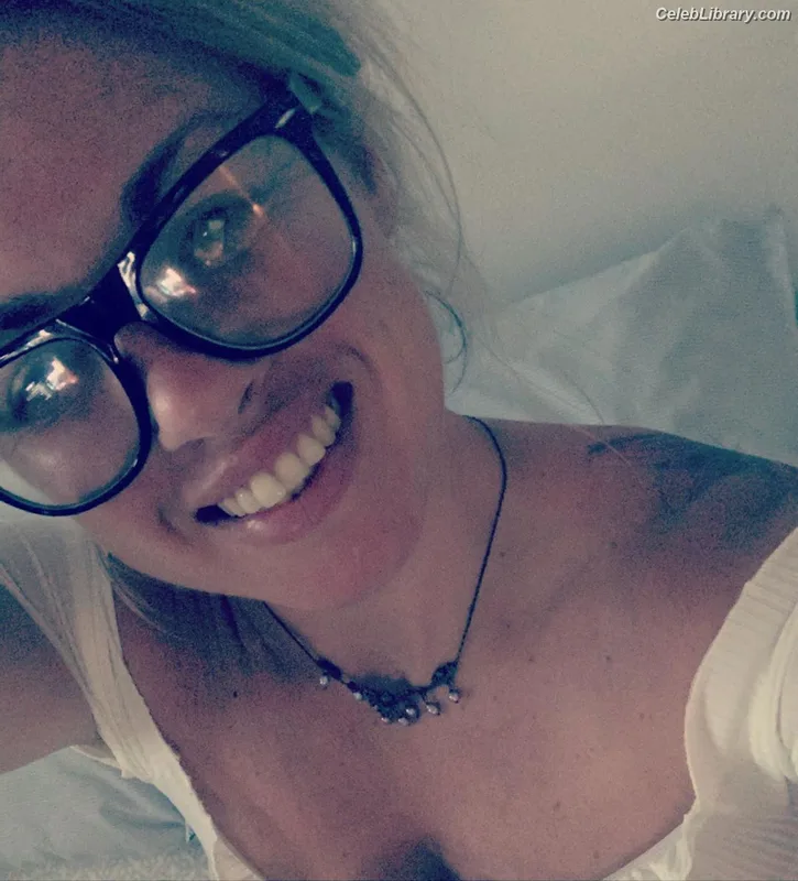 Heather Hardy photo 16 of 421