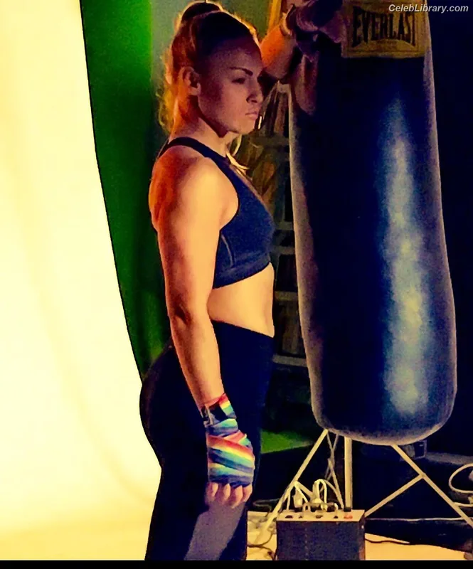 Heather Hardy photo 5 of 421