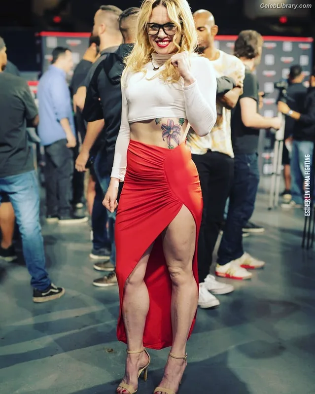 Heather Hardy photo 11 of 421