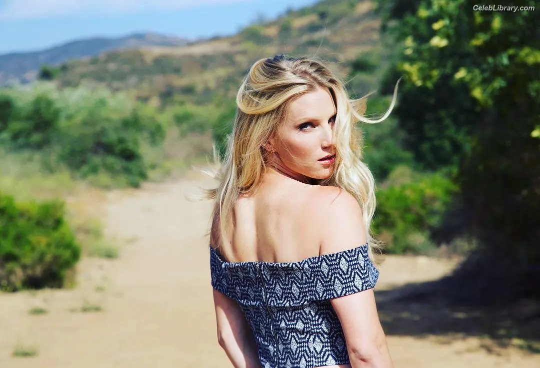 Heather Morris photo 20 of 180