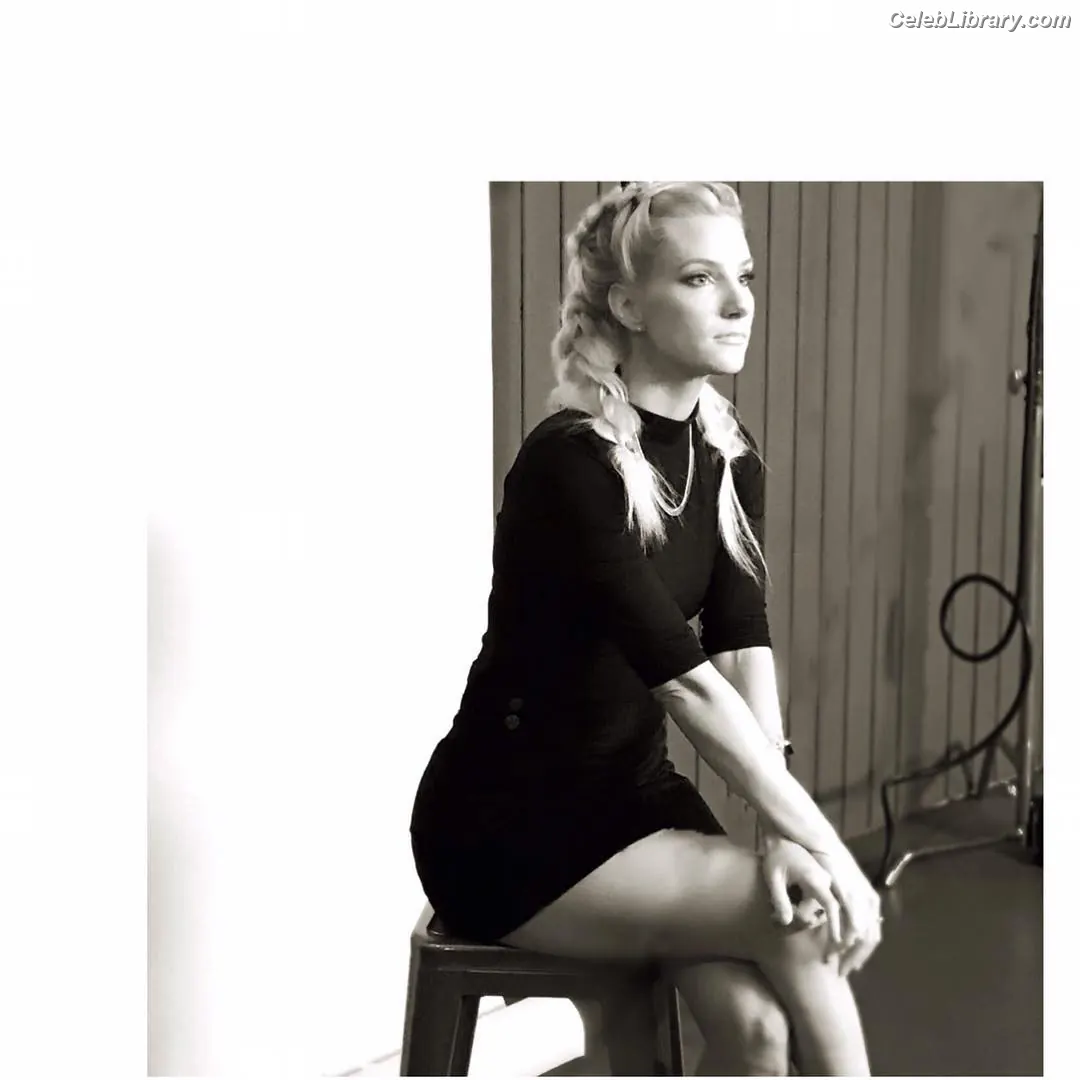 Heather Morris photo 10 of 180