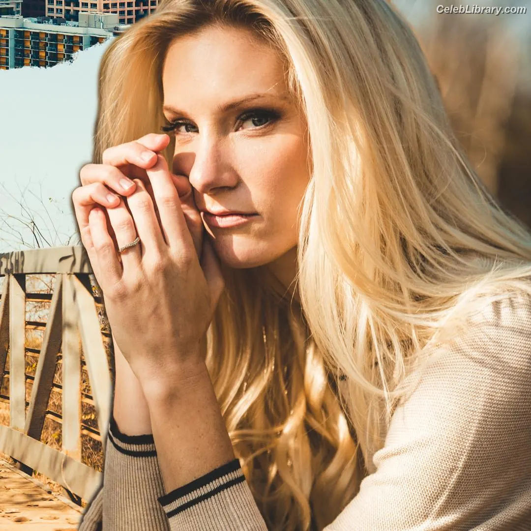 Heather Morris photo 1 of 180