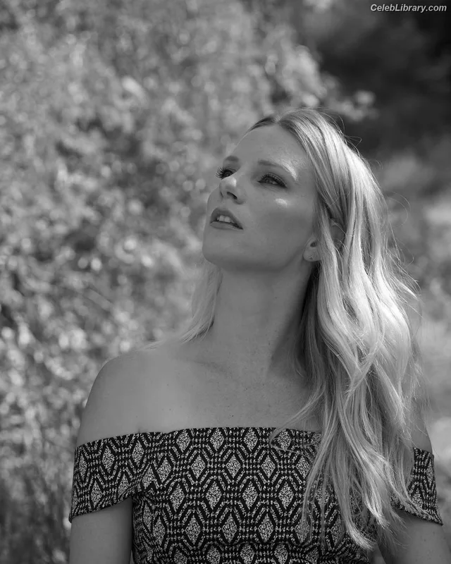 Heather Morris photo 19 of 181
