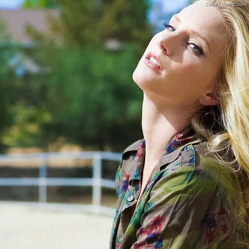 Heather Morris photo 23 of 181
