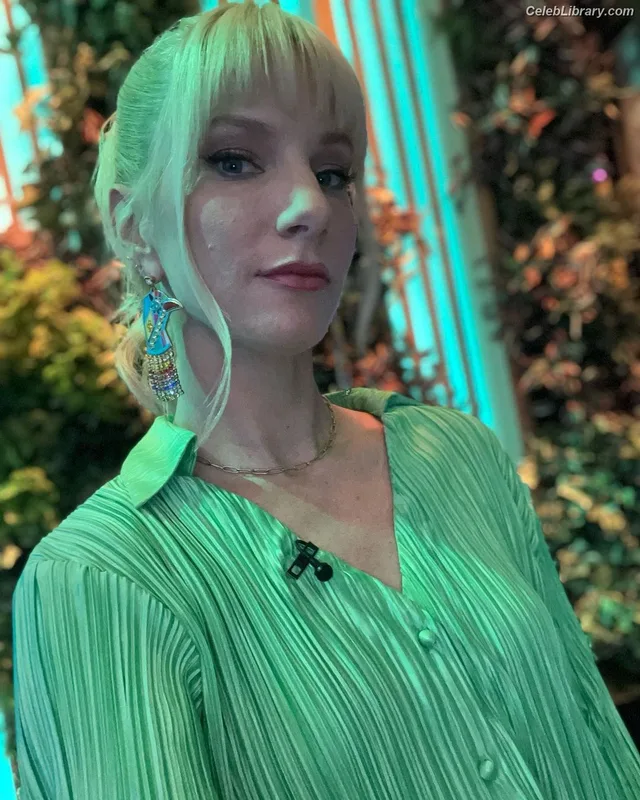 Heather Morris photo 11 of 181