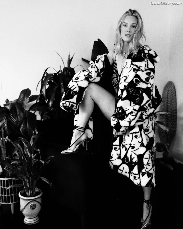 Heather Morris photo 14 of 181