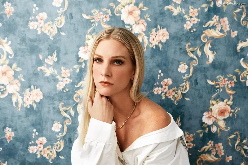 Heather Morris photo 15 of 181