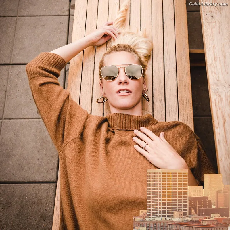 Heather Morris photo 23 of 181
