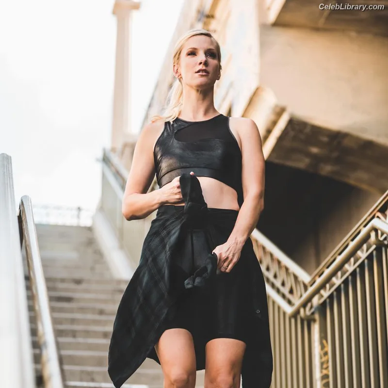 Heather Morris photo 5 of 181