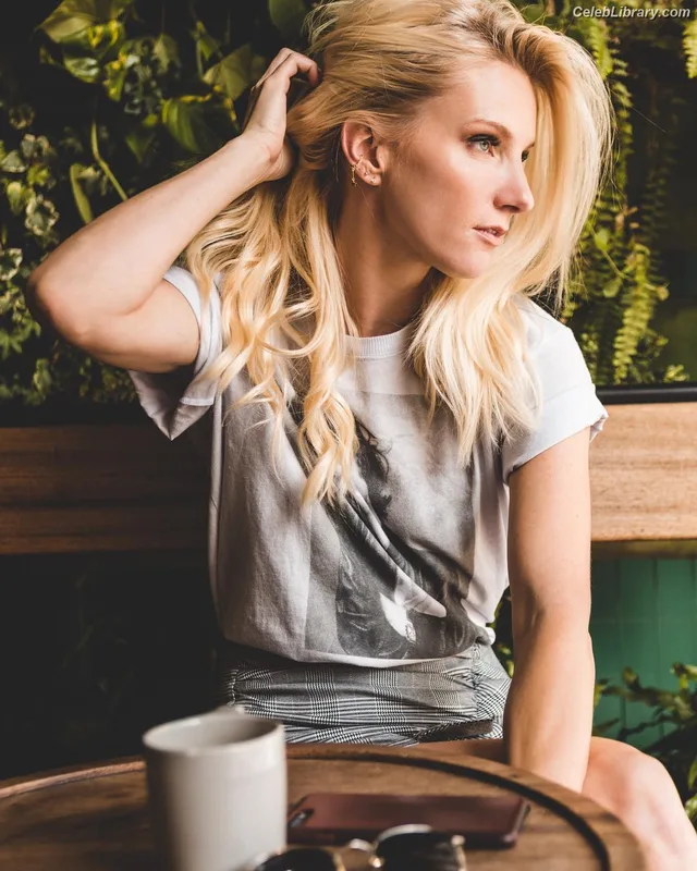 Heather Morris photo 12 of 181