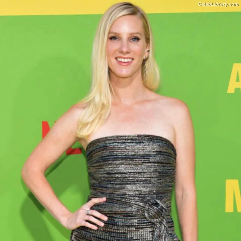 Heather Morris photo 24 of 181