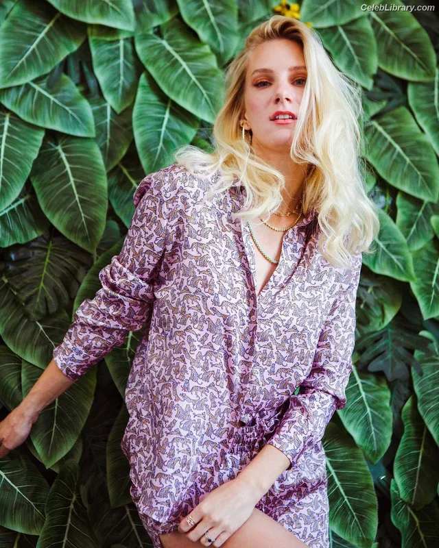 Heather Morris photo 13 of 181