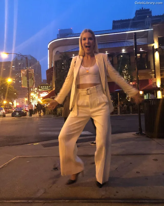 Heather Morris photo 17 of 181