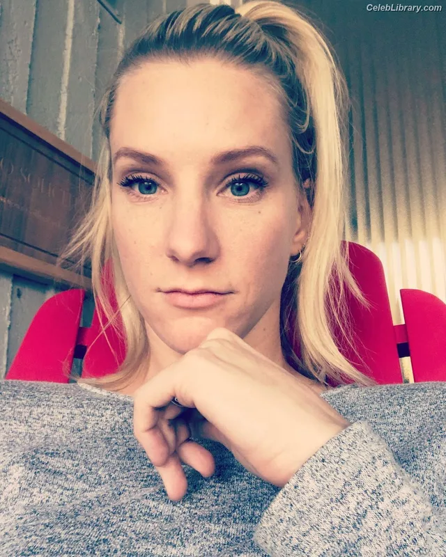 Heather Morris photo 19 of 181