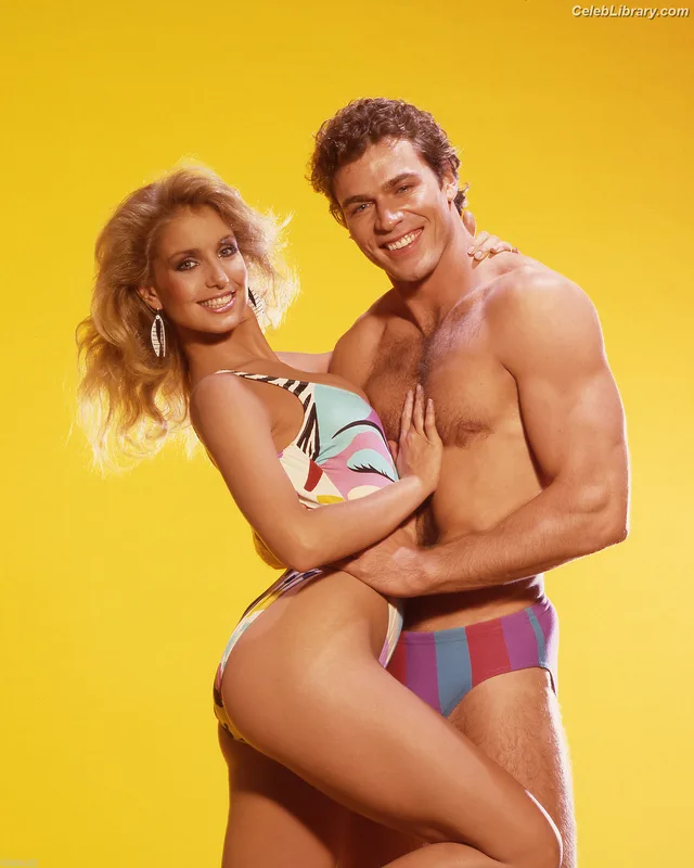 Heather Thomas photo 8 of 499
