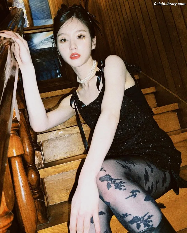 HeeJin (ARTMS / LOONA) photo 8 of 118