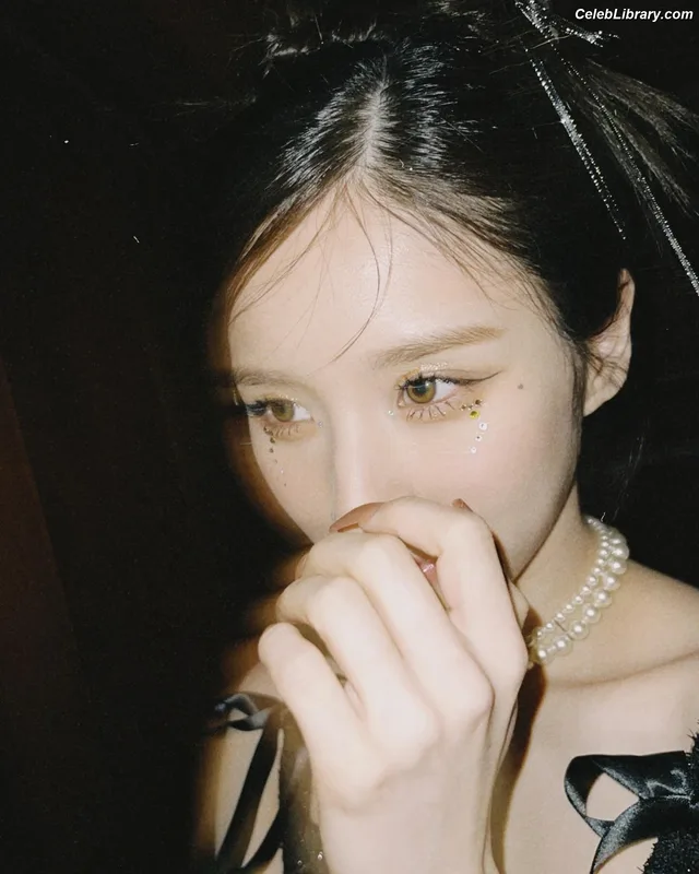 HeeJin (ARTMS / LOONA) photo 3 of 118