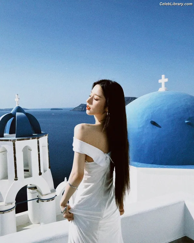 HeeJin (ARTMS / LOONA) photo 10 of 118